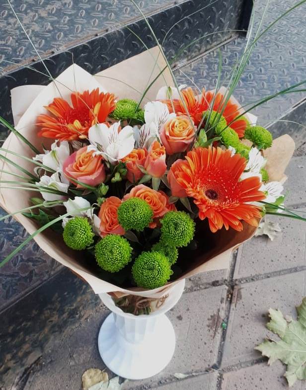 Букет цветов из: Герберы, Хризантемы, Альстромерии и Розы в Парабели