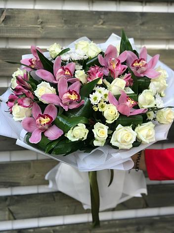 Букет цветов из: Розы и Хризантемы в Парабели