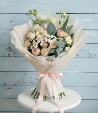 Букет цветов из:  Розы и Лизиантусы в Парабели