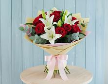 Букет цветов из:  Лилии и Розы #REPLACE_PRED# Парабели