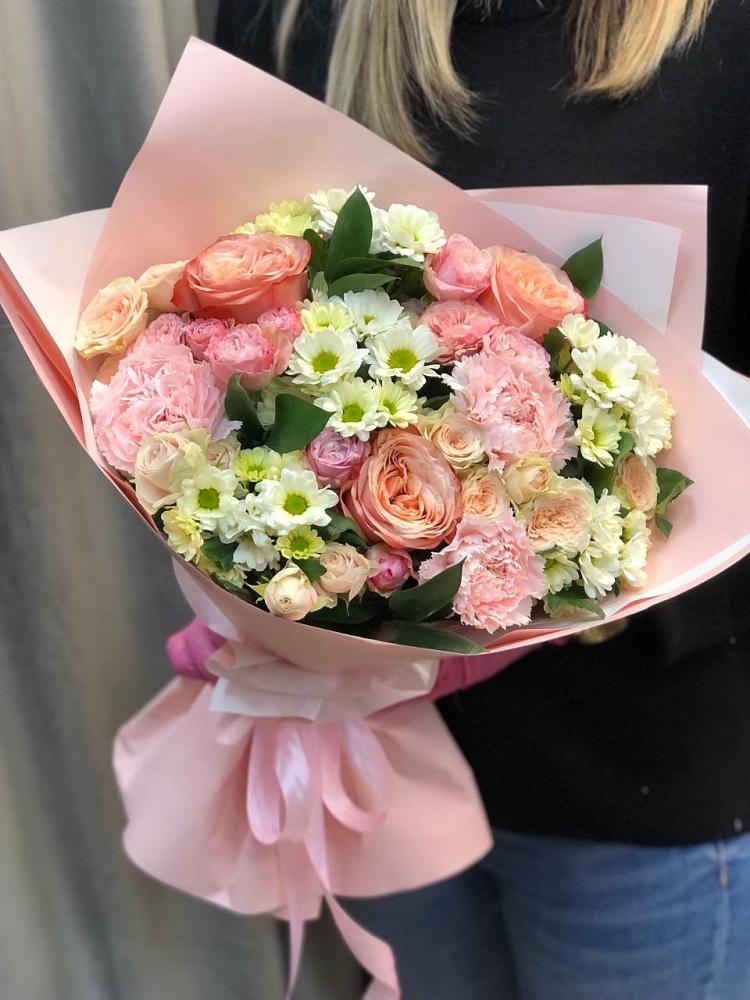 Букет цветов из: Гвоздики, Розы и Хризантемы в Парабели