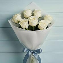 Букет 7 Белых роз Эдлесс Лав в Парабели