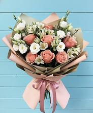 Букет цветов из:  Розы, Альстромерии и Лизиантусы в Парабели