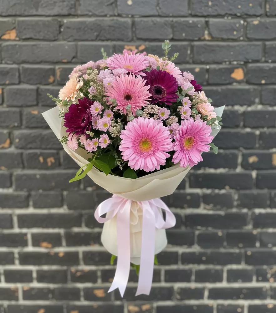 Букет цветов из: Герберы и Хризантемы в Парабели