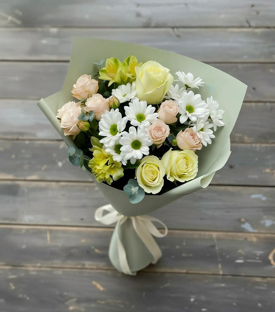 Букет цветов из: Альстромерии, Розы и Хризантемы в Парабели