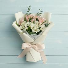 Букет цветов из:  Альстромерии в Парабели