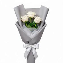 Букет 3 белые розы в Парабели
