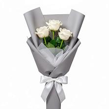 Букет 3 белые розы в Парабели