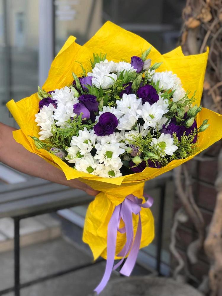 Букет цветов из: Ирисы, Хризантемы и Ромашки в Парабели