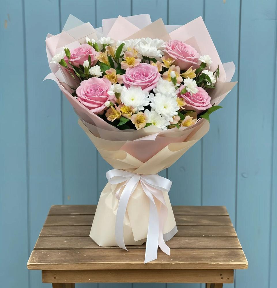 Букет цветов из: Гвоздики, Орхидеи и Розы в Парабели