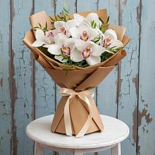 Букет цветов из:  Орхидеи и Розы в Парабели
