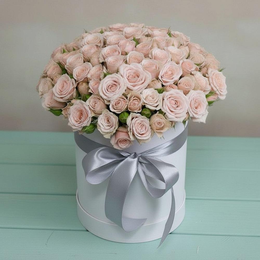 Цветочная композиция из Розы в шляпной коробке в Парабели