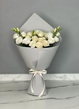 Букет цветов из:  Розы и Лизиантусы в Парабели